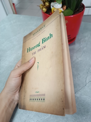 HƯƠNG BÌNH THI PHẨM