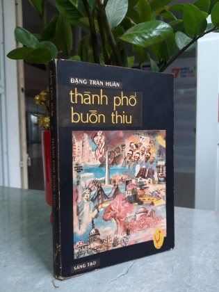 THÀNH PHỐ BUỒN THIU