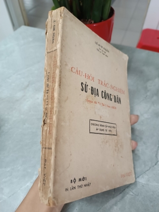 CÂU HỎI TRẮC NGHIỆM SỬ ĐỊA CÔNG DÂN