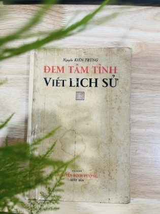 ĐEM TÂM TÌNH VIẾT LỊCH SỬ