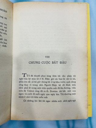 TUỔI TRẺ BĂN KHOĂN