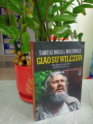 GIÁO SƯ WILCZUR 