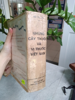 NHỮNG CÂY THUỐC VÀ VỊ THUỐC VIỆT NAM - ĐỖ TẤT LỢI