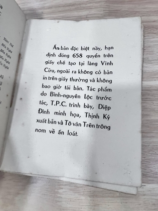 NHỮNG BƯỚC LANG THANG TRÊN HÈ PHỐ CỦA GÃ BÌNH NGUYÊN LỘC