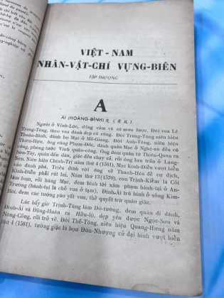 VIỆT NAM NHÂN VẬT CHÍ VỰNG BIÊN - THÁI VĂN KIỂM