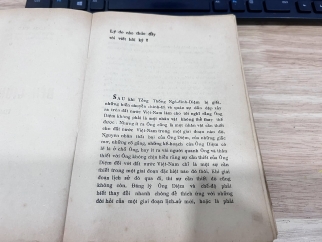 BÊN GIÒNG LỊCH SỬ - CAO VĂN LUẬN