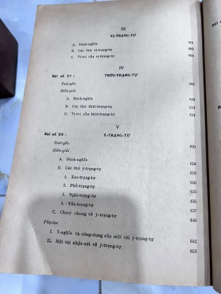 VĂN PHẠM VIỆT - NGUYỄN QUÍ HÙNG