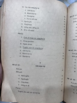 VĂN PHẠM VIỆT - NGUYỄN QUÍ HÙNG